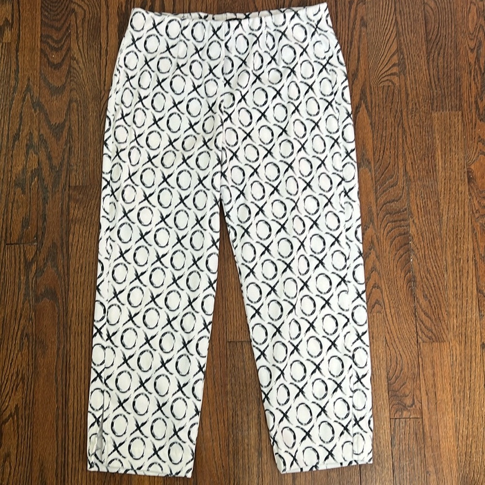 Holland Ave pull-on “Sudan” crop / capri pant with X & O pattern in Navy